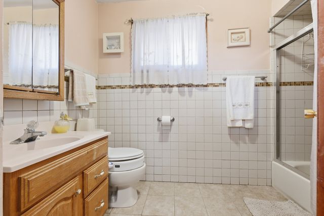 1426 N ROHDE Avenue, Berkeley, IL 60163