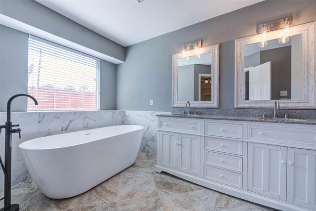 17930 Seven Pines Drive, Spring, TX 77379