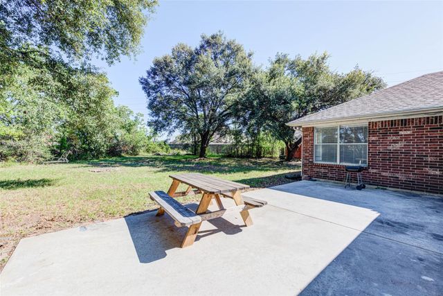 17930 Seven Pines Drive, Spring, TX 77379