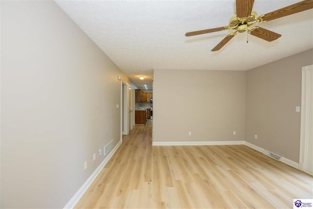 368 Woodsbend Drive, Elizabethtown, KY 42701