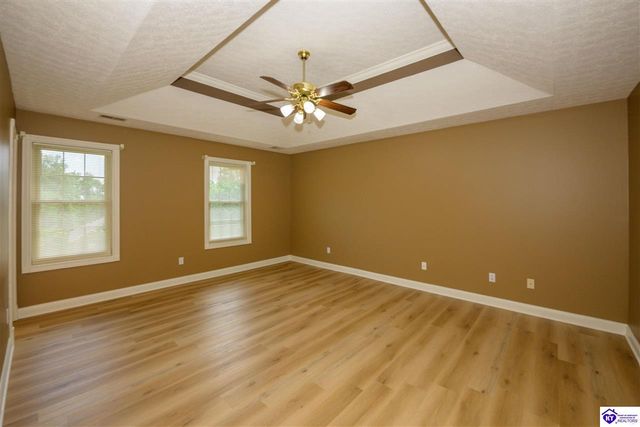 368 Woodsbend Drive, Elizabethtown, KY 42701