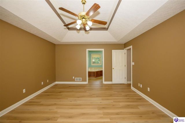 368 Woodsbend Drive, Elizabethtown, KY 42701