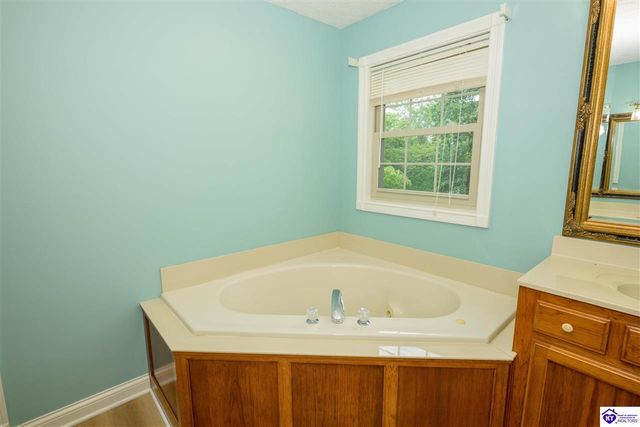 368 Woodsbend Drive, Elizabethtown, KY 42701