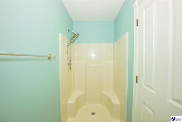 368 Woodsbend Drive, Elizabethtown, KY 42701