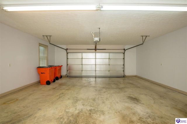 368 Woodsbend Drive, Elizabethtown, KY 42701