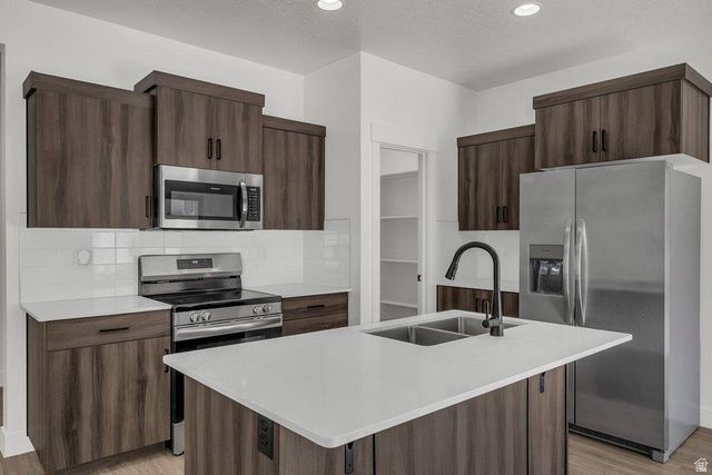 5654 S DUEL LN, St. George, UT 84790