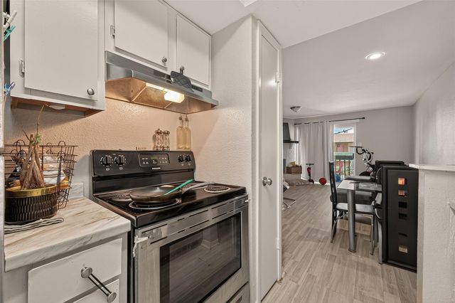 1516 Bay Area Boulevard P10, Houston, TX 77058