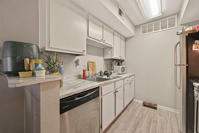 1516 Bay Area Boulevard P10, Houston, TX 77058