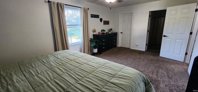 23036 S Oakleaf Drive, Elkhart, IN 46514