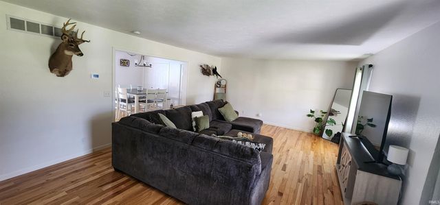 23036 S Oakleaf Drive, Elkhart, IN 46514