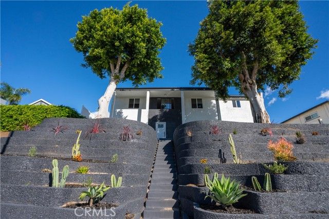 16235 Plummer, North Hills (los Angeles), CA 91343