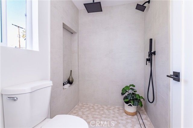 16235 Plummer, North Hills (los Angeles), CA 91343