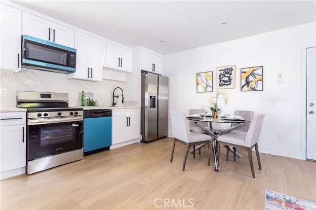 16235 Plummer, North Hills (los Angeles), CA 91343