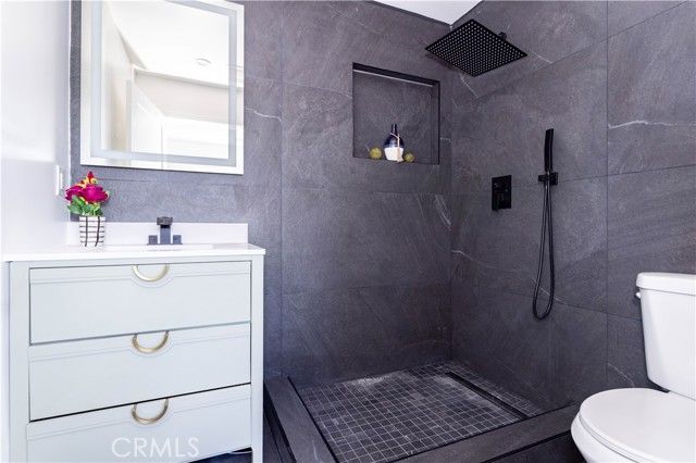 16235 Plummer, North Hills (los Angeles), CA 91343