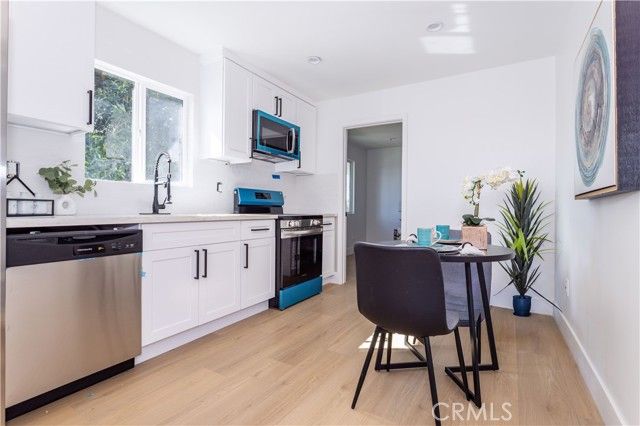 16235 Plummer, North Hills (los Angeles), CA 91343