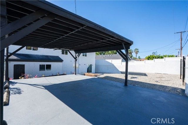 16235 Plummer, North Hills (los Angeles), CA 91343