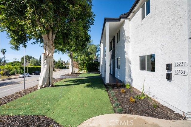 16235 Plummer, North Hills (los Angeles), CA 91343