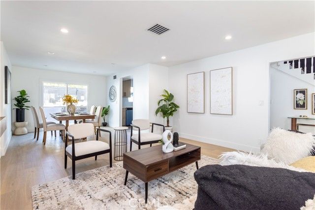 16235 Plummer, North Hills (los Angeles), CA 91343