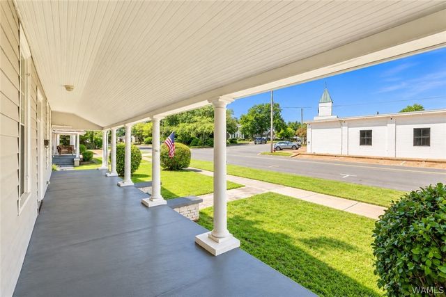 1305 Queen City Avenue, Tuscaloosa, AL 35401