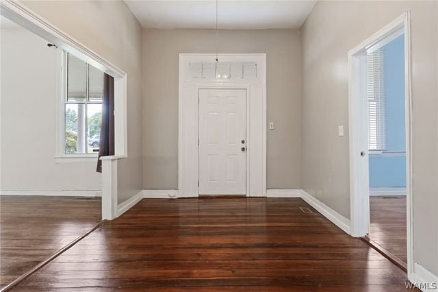 1305 Queen City Avenue, Tuscaloosa, AL 35401