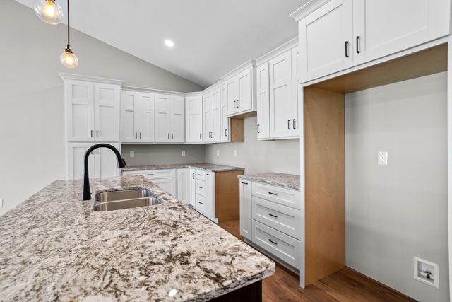 233 Auseon Court, Hillsdale, MI 49242
