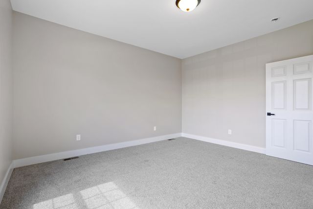 233 Auseon Court, Hillsdale, MI 49242
