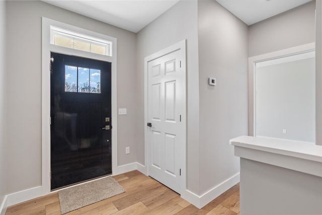 233 Auseon Court, Hillsdale, MI 49242