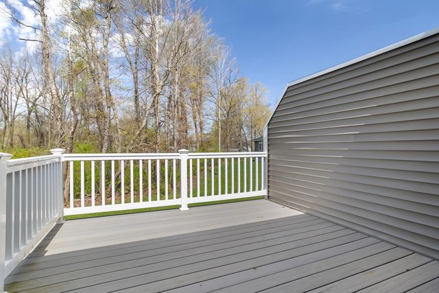 233 Auseon Court, Hillsdale, MI 49242