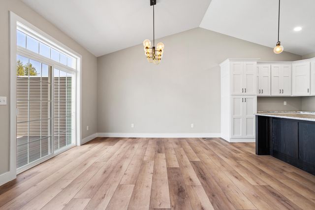 233 Auseon Court, Hillsdale, MI 49242