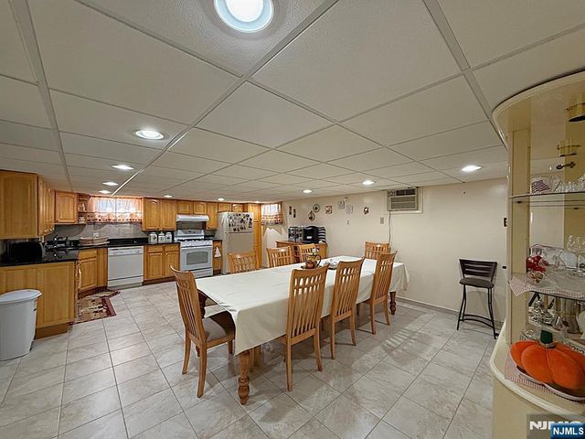 521 Weart Avenue, Lyndhurst, NJ 07071