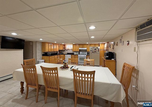 521 Weart Avenue, Lyndhurst, NJ 07071