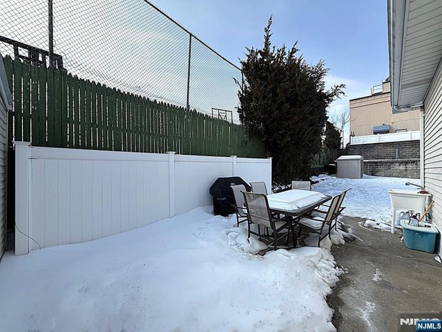 521 Weart Avenue, Lyndhurst, NJ 07071