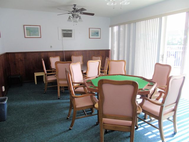 309 Circle Drive S 204, Boynton Beach, FL 33435