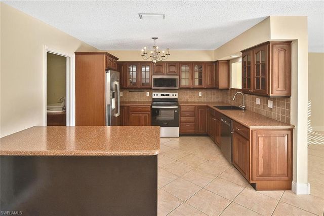13511 Stratford Place CIR 302, Fort Myers, FL 33919