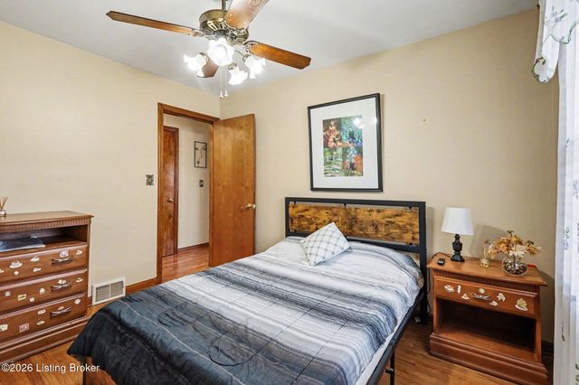 5410 Pamela Dr, Louisville, KY 40219