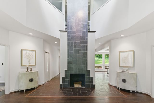 5142 Stanford Dr, Nashville, TN 37215