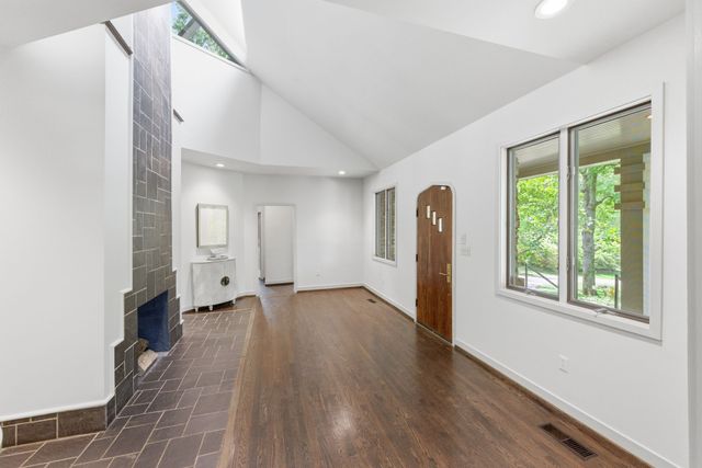 5142 Stanford Dr, Nashville, TN 37215