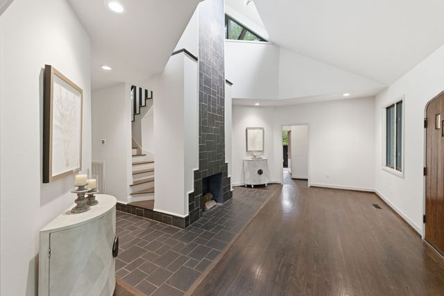 5142 Stanford Dr, Nashville, TN 37215