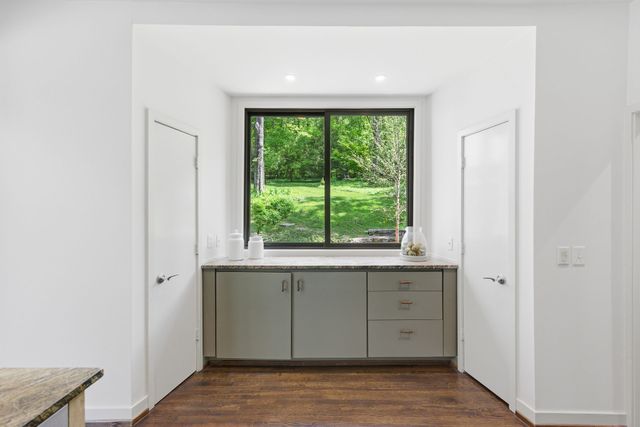 5142 Stanford Dr, Nashville, TN 37215