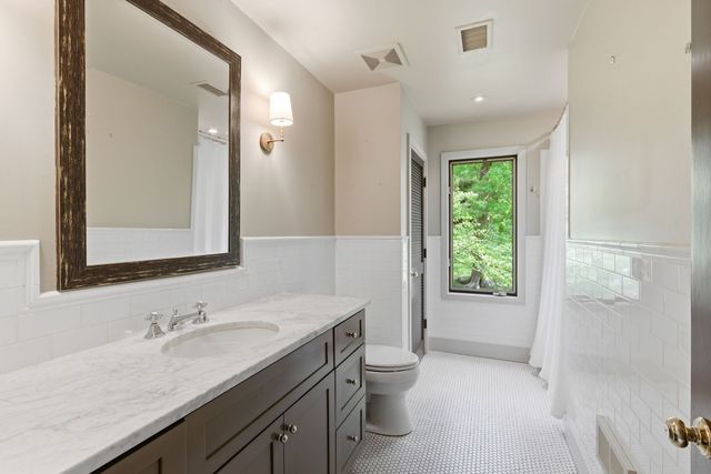 5142 Stanford Dr, Nashville, TN 37215