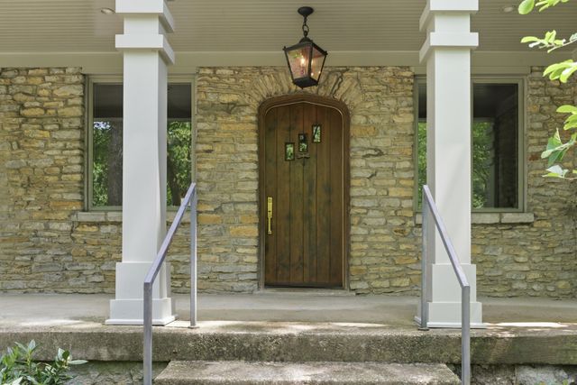 5142 Stanford Dr, Nashville, TN 37215