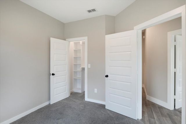 16226 Crossing Circle, Lindale, TX 75771
