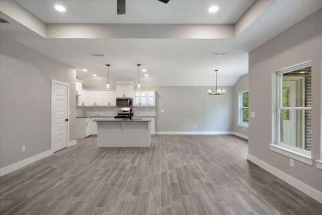 16226 Crossing Circle, Lindale, TX 75771