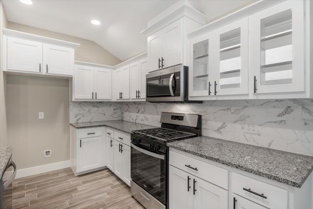 16226 Crossing Circle, Lindale, TX 75771