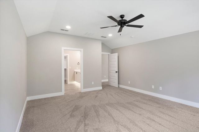 16226 Crossing Circle, Lindale, TX 75771