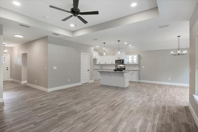 16226 Crossing Circle, Lindale, TX 75771