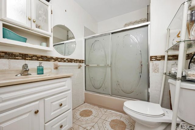 173-18 103rd Road, Jamaica, NY 11433