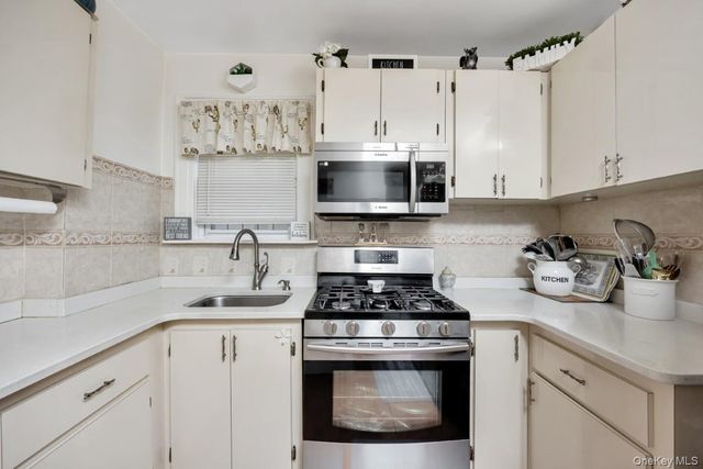 173-18 103rd Road, Jamaica, NY 11433