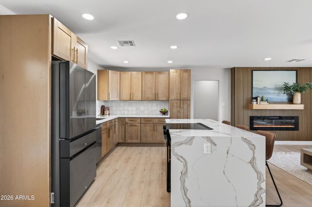 3422 S TERRACE Road, Tempe, AZ 85282