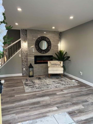 5990 Tyler Place, Merrillville, IN 46410